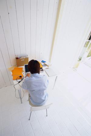 女性でも簡単に網戸の張替えができます